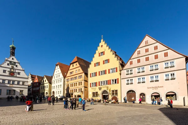 Rothenburg Germania Aprile 2015 Persone Sul Mercato Rothenburg Der Tauber — Foto Stock