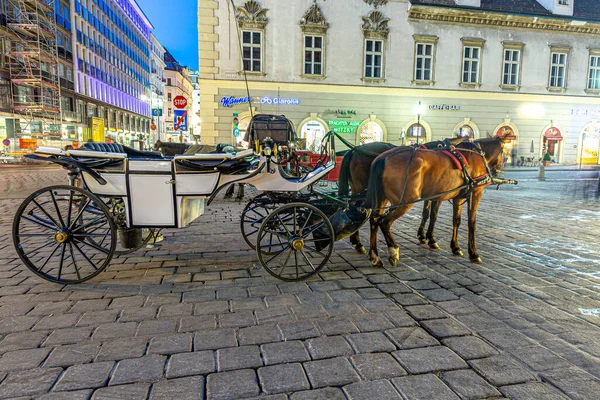 Bécs Ausztria Április 2015 Fiaker Edzők Várják Turistákat Hogy Egy — Stock Fotó