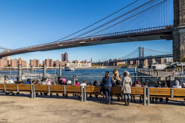 New York Usa Oktober 2015 Människor Njuter Solnedgången Med Utsikt — Stockfoto