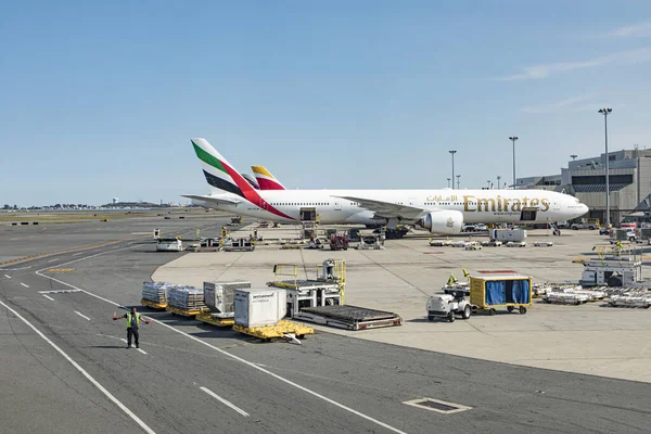 Boston Usa Szeptember 2017 Emirates Aircraft Terminal Boston Logan International — Stock Fotó