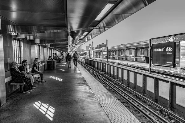 Boston Eua Setembro 2017 Pessoas Esperam Pelo Metrô Boston Eua — Fotografia de Stock