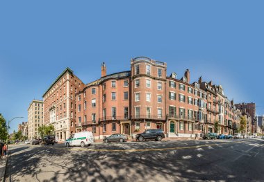 BOSTON, ABD - SEP 13 2017: Beacon Hill bölgesinde daha eski lüks daireler. Beacon Hill, Boston 'da yaşayan en pahalı bölge..