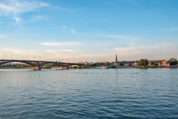 Vista Puente Theodor Heuss Mainz Alemania Estado Ánimo Del Atardecer — Foto de Stock