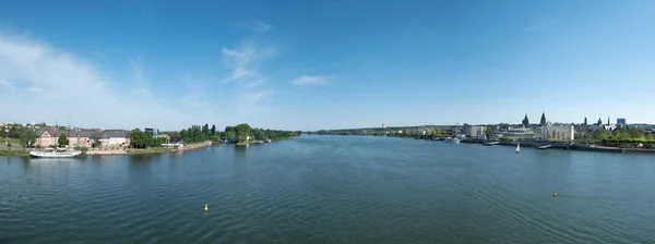 Mainz Almanya Haziran 2013 Rhine Nehri Ile Mainz Ufuk Çizgisine — Stok fotoğraf