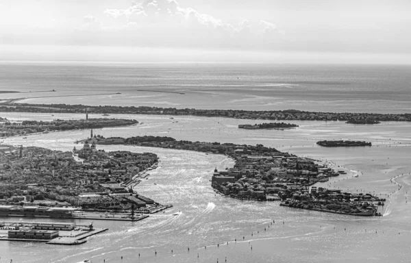 Антенна Венеции Облаками Черно Белом Цвете — стоковое фото