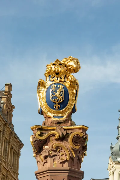 Wiesbaden Germany Februar 2021 Golden Lion Market Fountain Wiesbaden Sign — Zdjęcie stockowe