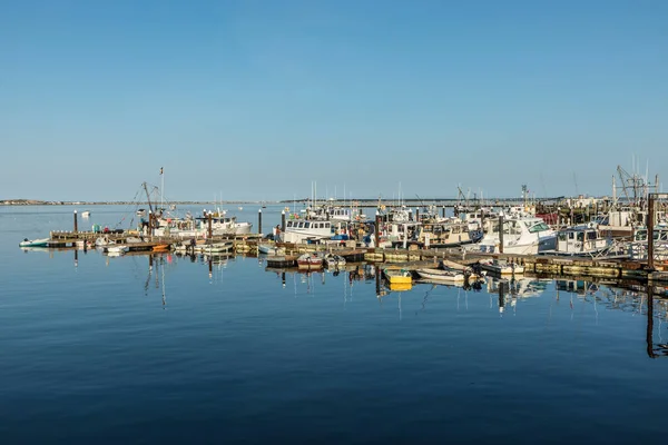 Provincetown Usa Września 2017 Port Łodziami Rybackimi Prywatnymi Jachtami Provincetown — Zdjęcie stockowe