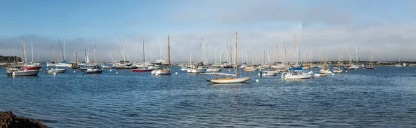 2017年9月25日 美国葡萄园港 帆船停泊在玛莎岛葡萄园的葡萄园港 — 图库照片
