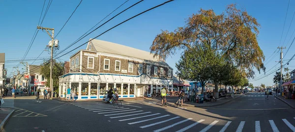 Provincetown Usa September 2017 Folk Njuter Varm Sommardag Den Historiska — Stockfoto