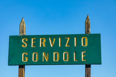 Gondollar için dur işareti ve giriş noktası - Servicio gondole - gondol servisi