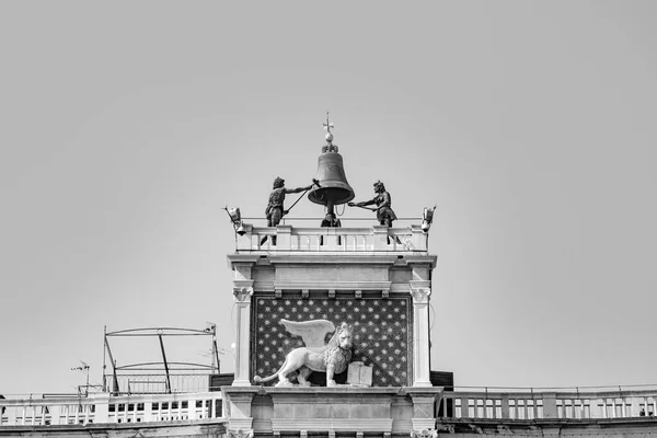 Famous Clocktower Venice Old City Flag Lion Venice Italy — Stock Photo, Image