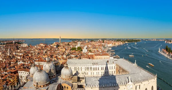 Vista Panorâmica Para Telhado Catedral São Marcos Horizonte Veneza Itália — Fotografia de Stock