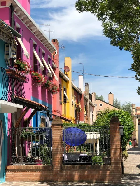 Scenic Narrow Colorful Houses Venetian Island Burano Italy — Stock Photo, Image