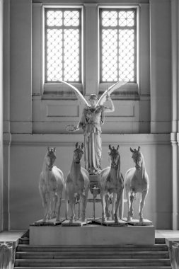 Tanrıça Victoria Heykeli Quadriga 'da, Altare della Patria, Roma, İtalya