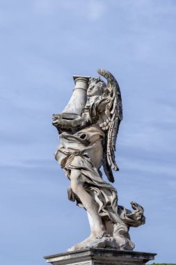 Aelian Köprüsü 'ndeki heykel aynı zamanda Roma, İtalya' daki kutsal meleğin şatosu Sant 'Angelo' ya giden kutsal meleklerin isimsiz köprüsü olarak da bilinir.