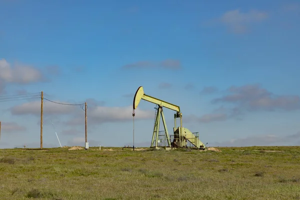 Equipamento Petróleo Planícies Perto Bridgeport Califórnia Eua — Fotografia de Stock