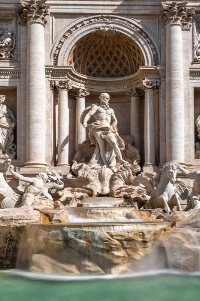 Famosa Fontana Trevi Roma Con Acqua Corrente Italia — Foto Stock