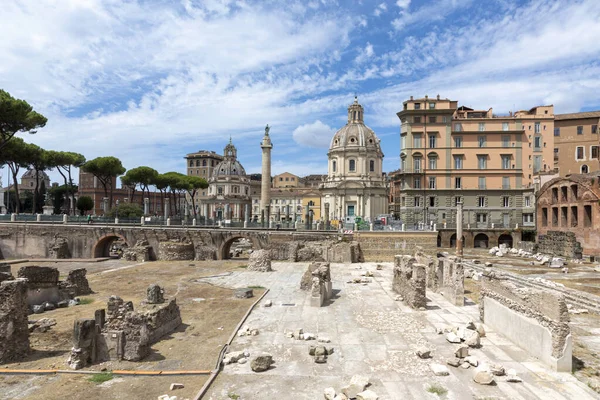 Visa Dei Fori Imperati Med Antika Rom Med Forum Romanum — Stockfoto