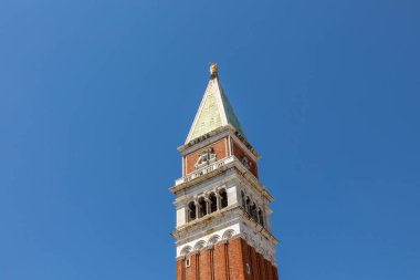 Venedik, İtalya 'daki St. Mark Meydanı' ndaki St. Mark 's Campanile manzarası