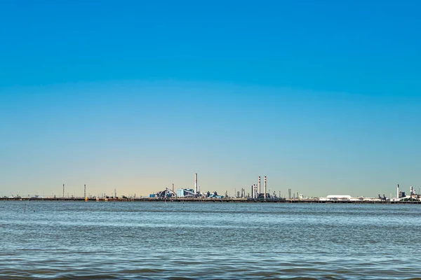 Área Indústria Horizonte Lagoa Veneza Visto Partir Caminho Lancha Para — Fotografia de Stock