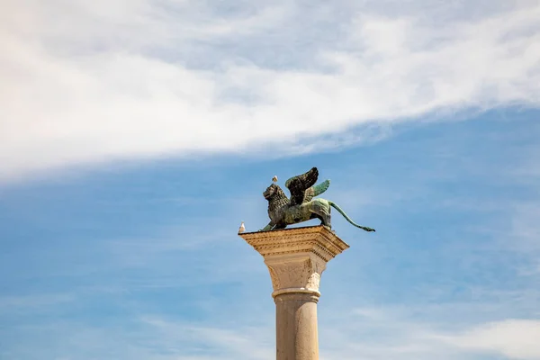 Estátua Leão Piazza San Marco Praça São Marcos Fundo Céu — Fotografia de Stock