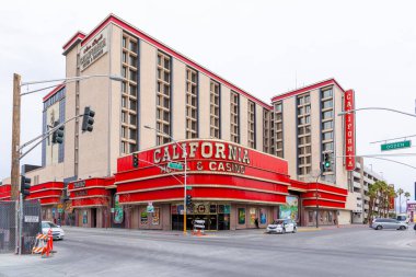 Las Vegas, ABD - 10 Mart 2019: Las Vegas, ABD 'de Odgen 1.caddesinin karşısındaki eski Kaliforniya Otel ve Kumarhanesi.