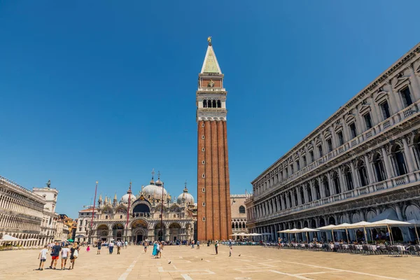 Venezia Luglio 2021 Turisti Visitano Campanile San Marco Piazza San — Foto Stock