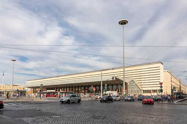 Rom Italien Augusti 2021 Tågstationen Termini Rom Med Parkeringsplats För — Stockfoto