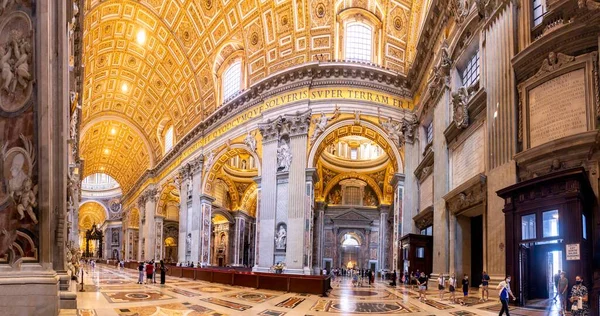 Roma Itália Agosto 2021 Dentro Basílica São Pedro Cidade Vaticano — Fotografia de Stock