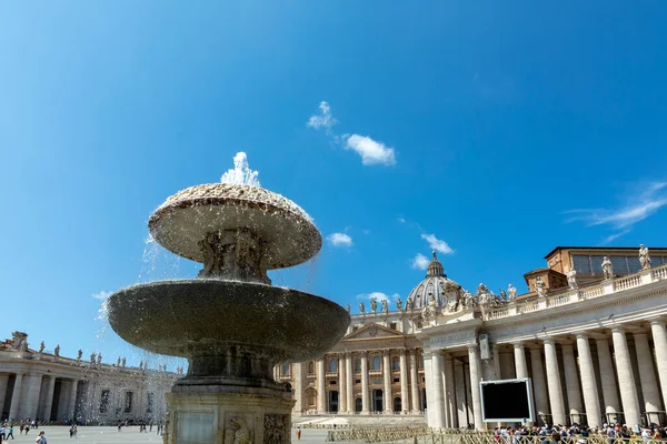 Roma Itália Agosto 2021 Pessoas Praça São Pedro Fila Vaticano — Fotografia de Stock