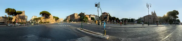 Rome Italië Juli 2021 Mensen Bezoeken Romeins Forum Keizerlijk Forum — Stockfoto