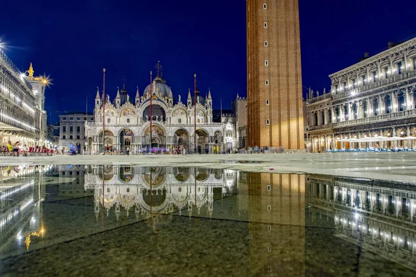 Wenecja Włochy Lipca 2021 Odbicie Katedry San Marco Placu San — Zdjęcie stockowe