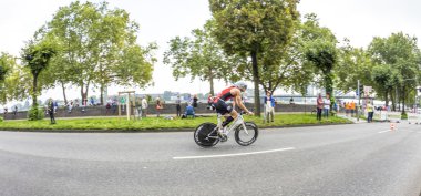 Köln triatlon bir atlet döngüleri