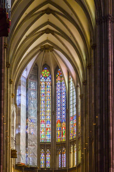 Stained glass church window in Cathedral of Cologne — Stock Photo, Image