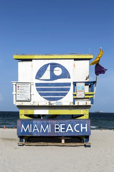 Miami Beach sign on lifeguard hut — Stock Photo, Image