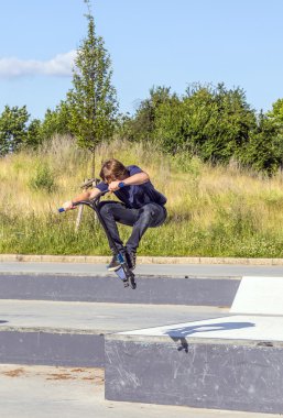 çocuk eğlence onun itme sürme vardır