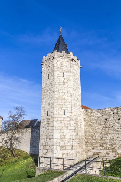 Torn av gamla stadsmuren i muehlheim — Stockfoto