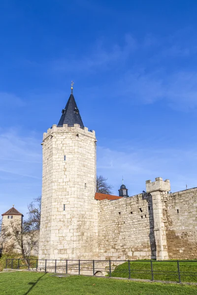 Toren van de oude stadsmuur in muehlheim — Stockfoto