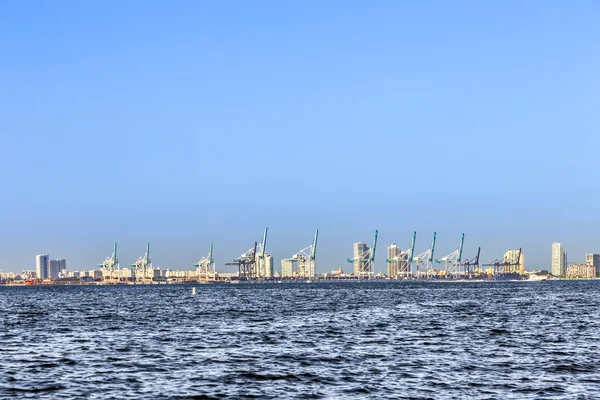 Miami bayfront cityscape with view to harbor — Stock Photo, Image