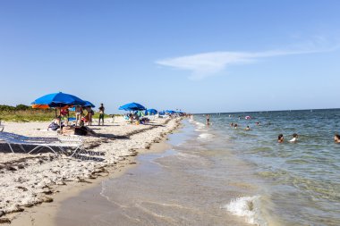 insanlar crandon park plaj sakin ol.