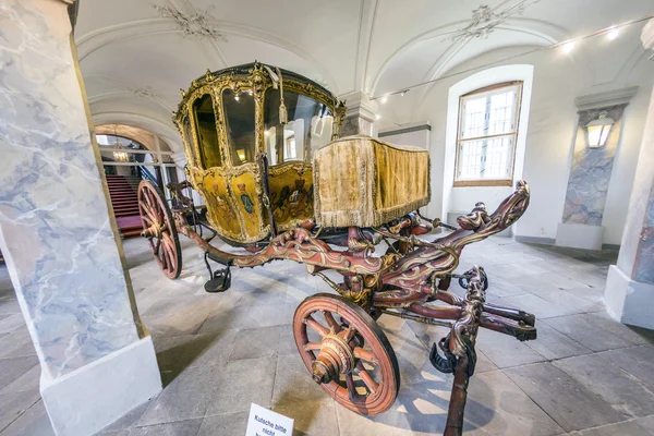 Golden carriage for parades — Stock Photo, Image