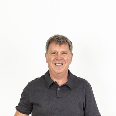 dost gülümseyen adam 