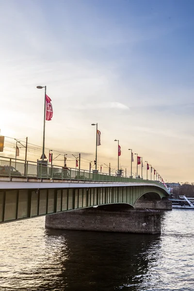 Ponte a Colonia alla luce del tramonto — Foto Stock