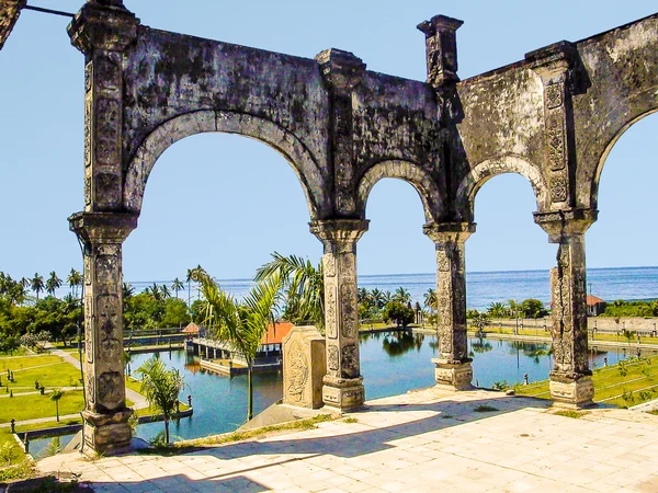 Famoso tempio dell'acqua di Ujung — Foto Stock