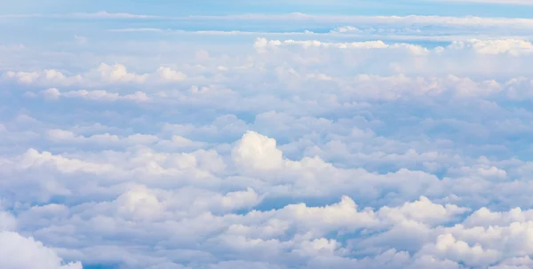 Nuvens bonitas no céu — Fotografia de Stock