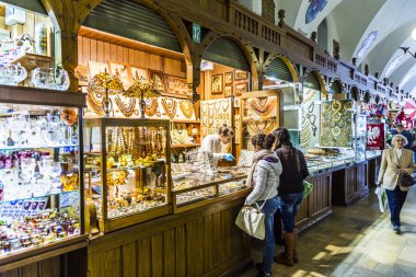 Gotik bir bez hall sukiennice insanlarda