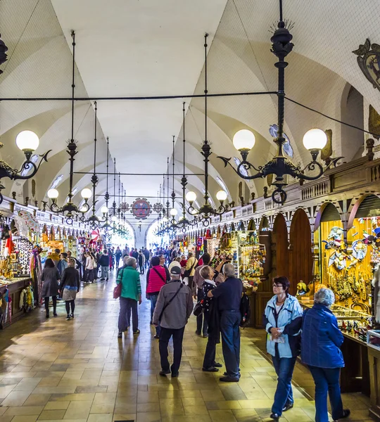 People in gothic cloth hall Sukiennice — Stock Photo, Image