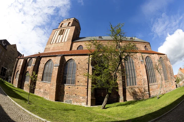 Готическая церковь Святого Петра в Вольгасте — стоковое фото