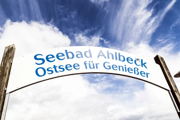 Sign Seebad Ahlbeck at the pier — 图库照片