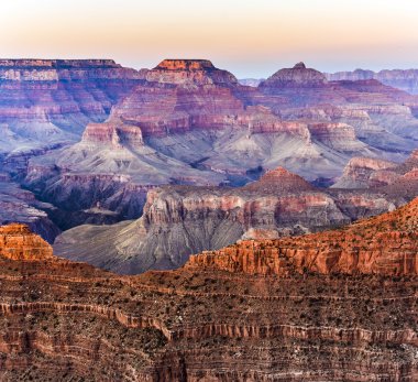 Büyük Kanyon gün batımında 